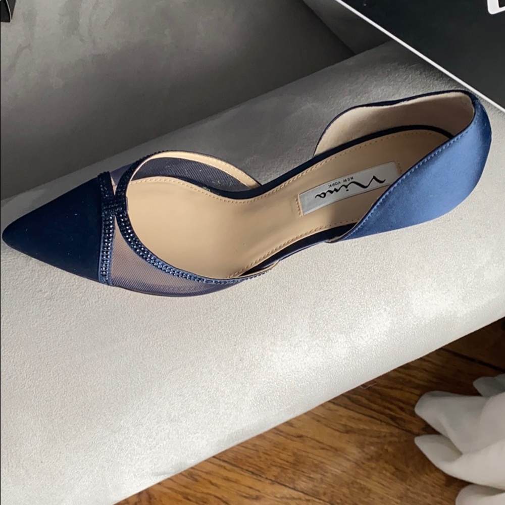Size 9 Nina Blythe heel in Navy